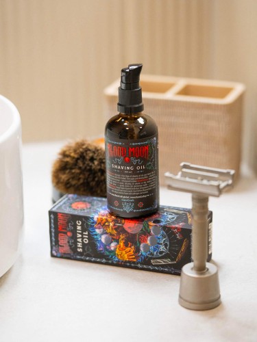 RareCraft-Blood-Moon-shaving-oil-100-ml 3.jpg